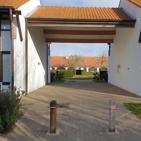 Дом отдыха Duinengolf 5 *